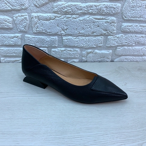 撤柜断码外贸真皮女鞋2021秋季新款低跟尖头皮鞋英伦时尚女单鞋