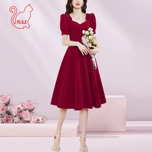 高级设计感法式复古红色小众连衣裙女夏新款花边领气质显瘦别致裙