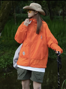 橘色连帽防晒衣女2024年新款夏季薄款大码户外登山工装冲锋衣外套