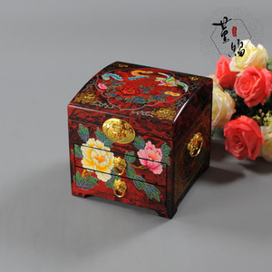 平遥漆器首饰盒牡丹