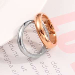 韩版简约镀18K彩金光面情侣戒指 4mm球面男女不锈钢对戒结婚饰品