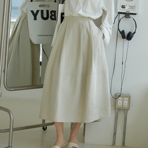 法式气质赫本高腰蓬蓬裙a字半身长裙小众出游穿搭2022春季新品