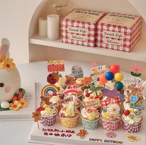 六一儿童节复古格子卷边纸杯蛋糕装饰插件彩色生日61派对甜品装扮