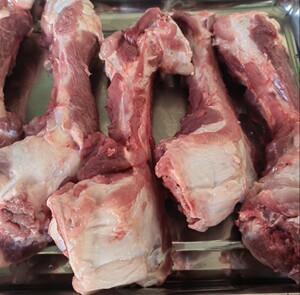 精选云南高山黑猪筒骨五斤顺丰空运包邮,大棒骨,偏远地区除外