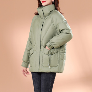 羽绒服女高端短款品牌小款女装官网短装2021专柜正品短裤2022新款