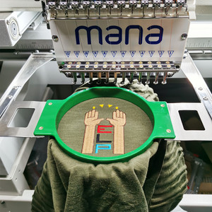 工作服装成衣卫衣瑜伽服绣花刺绣代加工定制校徽胸章布贴logo文字