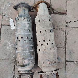 汽摩及配件 汽车零配件 发动系统 三元催化器 ix35催化器原厂