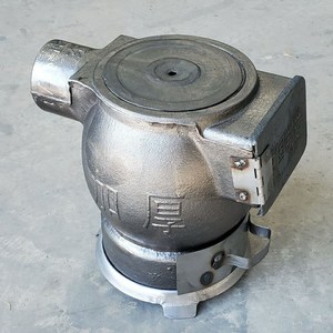 铸铁炮弹炉生铁炉通炕取暖炉柴煤两用,烤火炉.