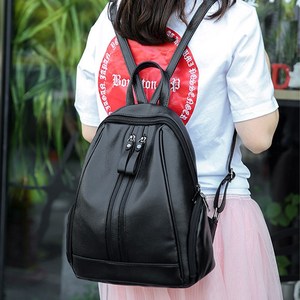 新款40岁50妈妈双肩包包女中年人女士软皮质中老年旅行背包大容量