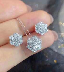 lulu珠宝 六角星钻石套装 18k金镶嵌  寓意守护你的心愿 神秘浪漫