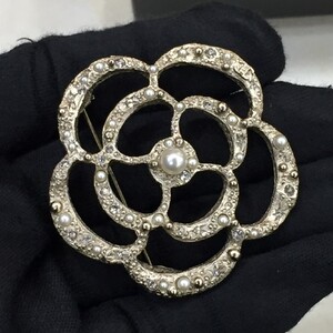 全新未使用专柜正品chanel香奈儿珍珠山茶花女士胸针