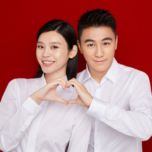 定制结婚登记照情侣装白色衬衫领结婚证件衬衣的衣服刺绣明星同款