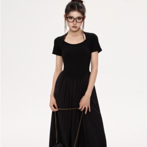 夏季新款韩版黑色方领短袖连衣裙小个子高腰显瘦大裙摆a字长裙