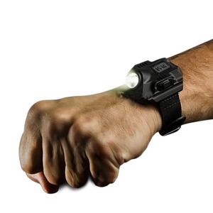 户外夜跑手腕电筒运动小型手表带多功能防身手臂腕带灯