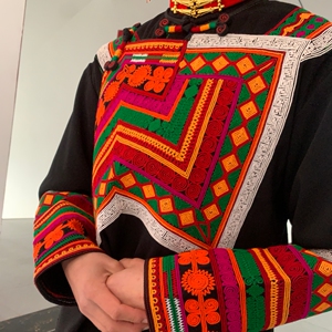 彝族服饰大凉山民族风服装手工制作特色花纹手工外套男女上衣服