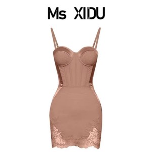 Ms XIDU 泰国小众性感吊带抹胸连衣裙设计鱼骨显瘦紧身名媛包臀裙