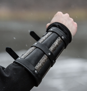 欧洲中世纪武士pu皮革手腕护具护手维京时期pu舞台cosplay装扮