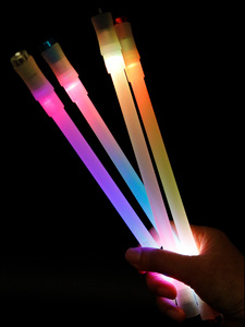 转笔者转转笔七彩慢闪led灯发光荧光磨砂转笔比赛专用平衡转转笔
