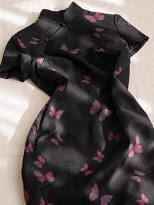 法式2024新中式改良旗袍高级感修身显瘦气质黑色蝴蝶印花连衣裙女