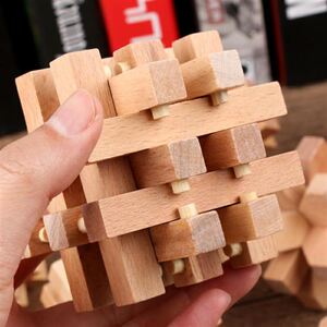 四季藏物鲁班锁