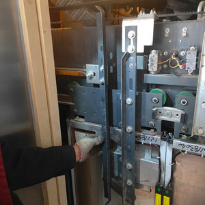 全新原装东芝电梯门刀 东芝cv180cv190cv320cv330门刀 电梯配件