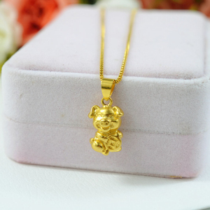 2022年周大福焕美小金猪吊坠项链本命年十二生肖猪项链金钱猪24k