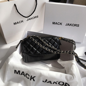 香港mackjakors正品真皮2020新款香奶奶迷你流浪包小香风链条女包