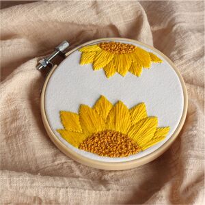 猫九午向日葵diy材料包刺绣手工自绣初学者入门送男友女友摆件