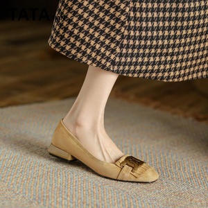 tata tian/他她甜美女鞋真皮乐福鞋女复古流苏平跟单鞋软底奶奶鞋