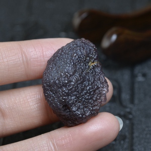 5mm9#新疆巴楚黑山玛瑙紫罗兰鱼籽包浆原石玛瑙葡萄干吊坠