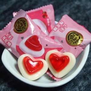 徐福记心形橡皮糖草莓味软糖爱心结婚喜糖儿童休闲小零食散装糖果