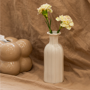花瓶摆件客厅插花轻奢高级感白色陶瓷复古法式水培水养鲜花小口瓶