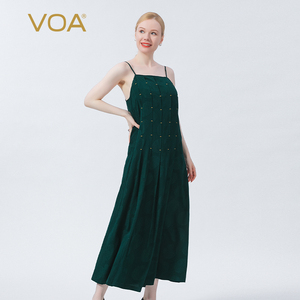 VOA真丝绸缎绿一字领无袖明线装饰褶皱透气露背吊带桑蚕丝连衣裙