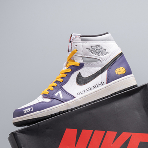 nike aj1 紫脚趾 笑脸 球鞋定制篮球鞋diy 纯手绘画 野鹤制造