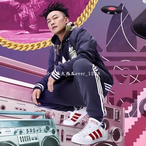 adidas三叶草专柜正品陈奕迅两面穿全迷彩男夹克外套dx4220dx4219