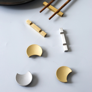 创意日式纯铜月牙筷子托不锈钢筷架家用筷托方形金色筷枕摆台餐具