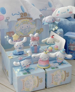 名创优品miniso玉桂狗20周年生日限定盲盒可爱大耳狗桌面摆件手办