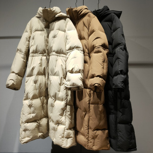 江南布衣羽绒服黑色