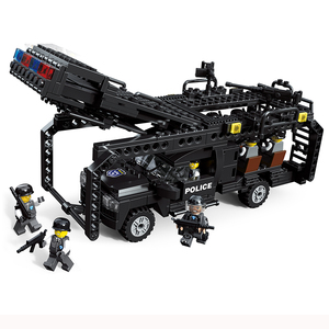 中国积木特警飞虎队攀登车城市装甲车防暴武装皮卡swat突击车玩具