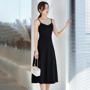黑色吊带裙高级感女夏季2024新款小个子西装裙法式吊带连衣裙套装
