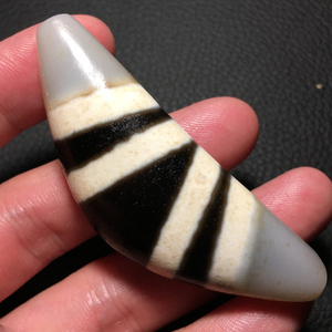 牛角珠线珠 西藏老天珠真品 九眼石至纯 吊坠 项链 千年原矿 台湾