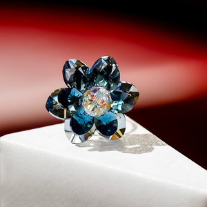 青衣行设计感蓝色水晶花朵戒指s925银指环时尚个性独特可调大小