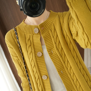 复古麻花纯棉线针织开衫女圆领长袖毛衣外套加厚保暖外搭短款上衣