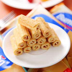 白俄罗斯原装进口蛋卷儿童饼干威化追剧小零食网红食品特产俄小淼