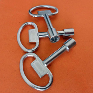 地铁屏蔽门内三角钥匙火车厕所门大三角钥匙配电柜通开锁钥匙现货