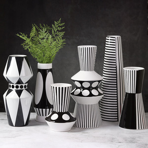 黑白条纹几何陶瓷花瓶花器摆件现代北欧家居样板房软装饰品用品