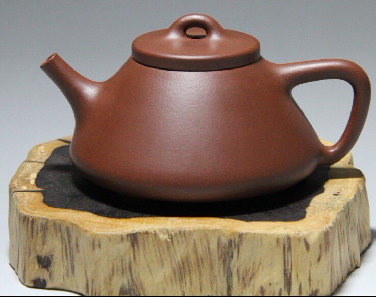 宜兴紫砂茶壶▲青灰泥■三角兽壶330cc(仿徐玉芳款)