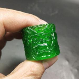 翡翠扳指男帝王绿