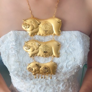 结婚三只金猪项链图片