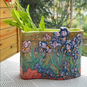 梵高油画风鸢尾立体雕刻艺术花瓶，可装水养鲜花花盆，创意手绘瓷